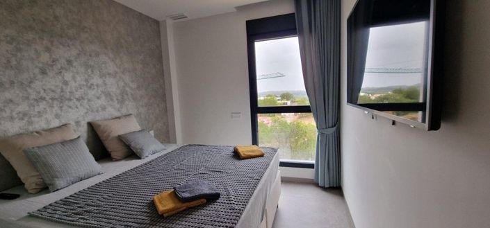 Image No.24-3 Bed Apartment for sale