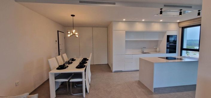 Image No.3-3 Bed Apartment for sale