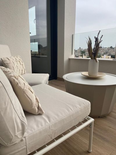 Image No.42-2 Bed Apartment for sale