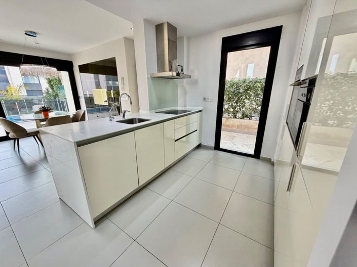 Image No.9-3 Bed Villa for sale