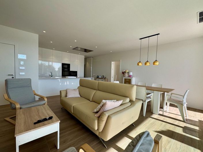 Image No.14-3 Bed Apartment for sale