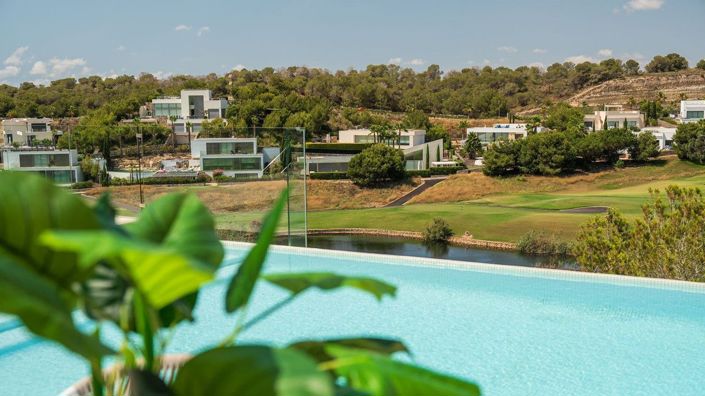 Image No.10-4 Bed Villa for sale