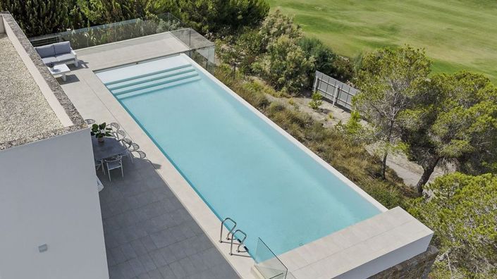 Image No.2-4 Bed Villa for sale