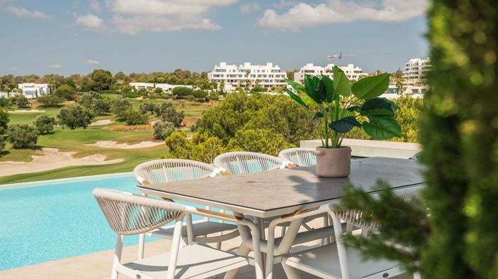 Image No.4-4 Bed Villa for sale