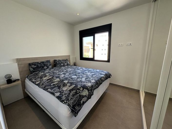 Image No.18-2 Bed Apartment for sale
