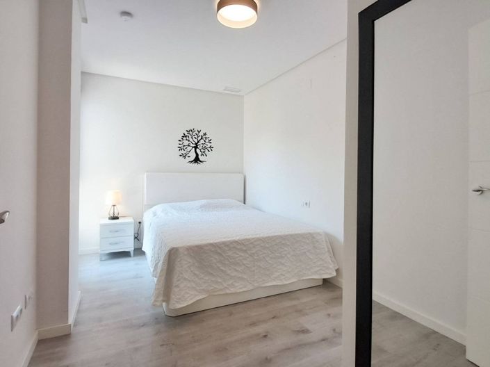 Image No.17-3 Bed Apartment for sale