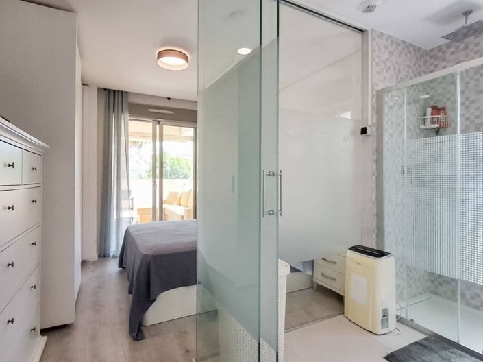 Image No.24-3 Bed Apartment for sale