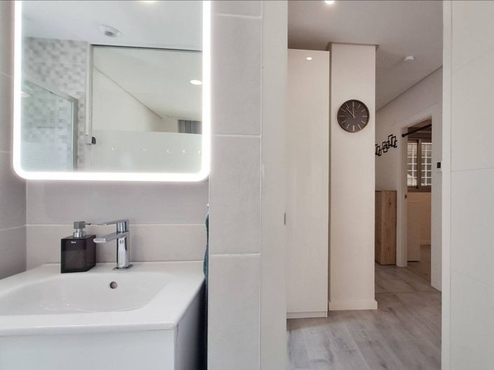 Image No.29-3 Bed Apartment for sale
