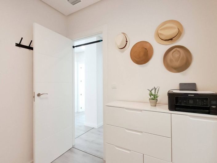 Image No.35-3 Bed Apartment for sale