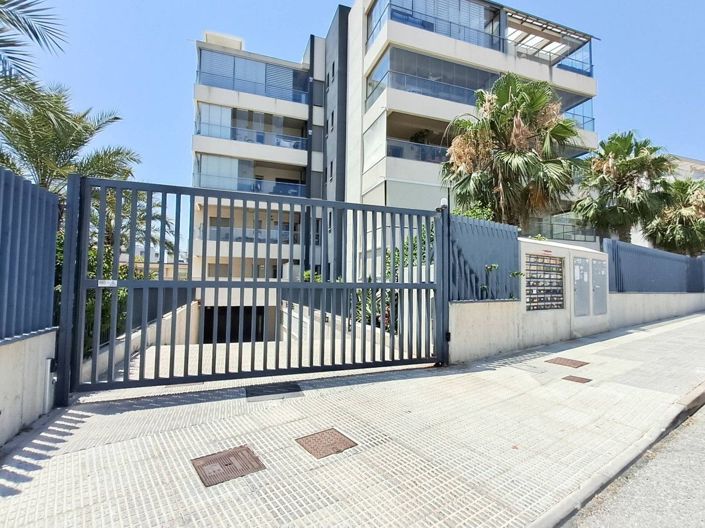 Image No.44-3 Bed Apartment for sale