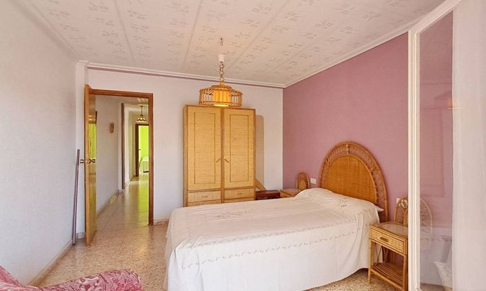 Image No.12-3 Bed Apartment for sale
