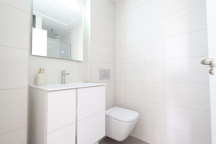 Image No.12-3 Bed Apartment for sale