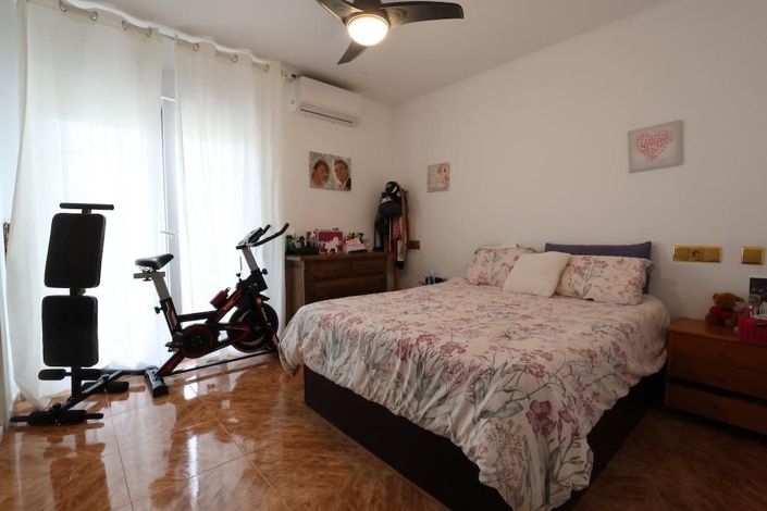 Image No.7-3 Bed Apartment for sale