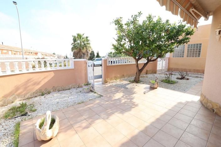 Image No.3-Villa de 3 chambres à vendre à Orihuela Costa