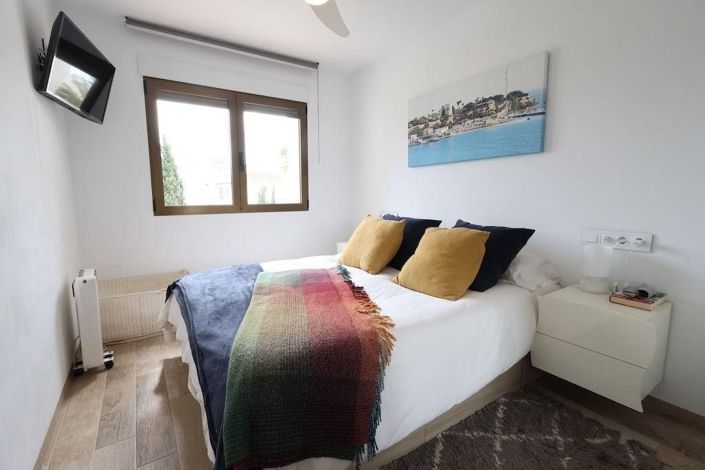 Image No.12-4 Bed Apartment for sale