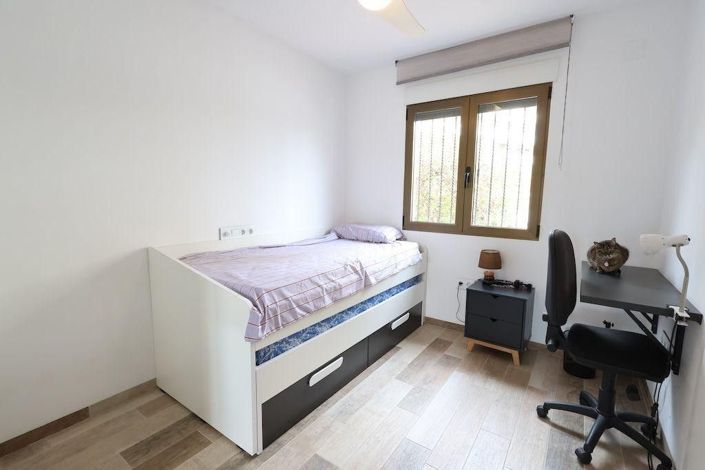 Image No.17-4 Bed Apartment for sale