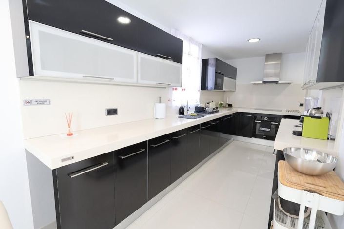 Image No.2-4 Bed Villa for sale