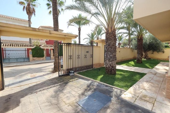 Image No.31-4 Bed Villa for sale