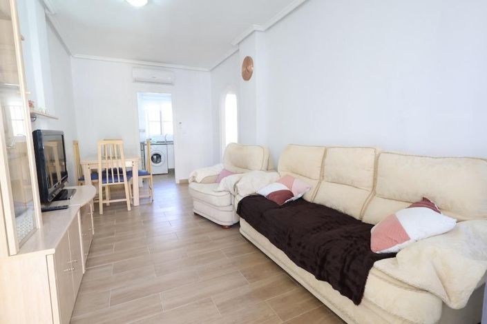 Image No.8-2 Bed Villa for sale