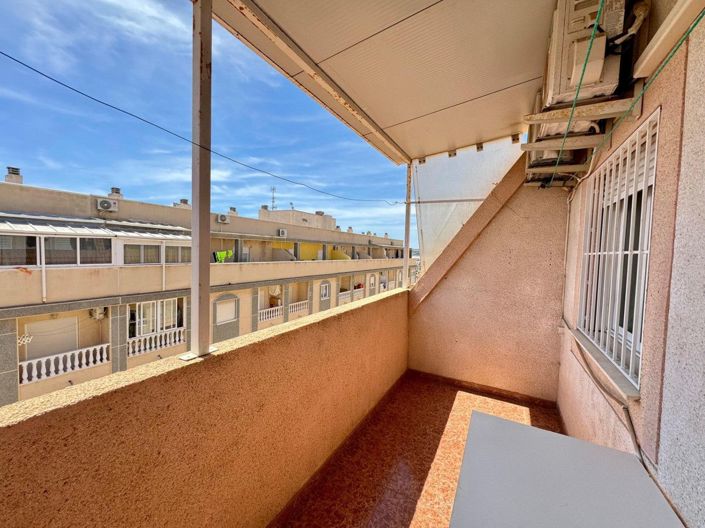 Image No.2-Appartement de 2 chambres à vendre à Torrevieja