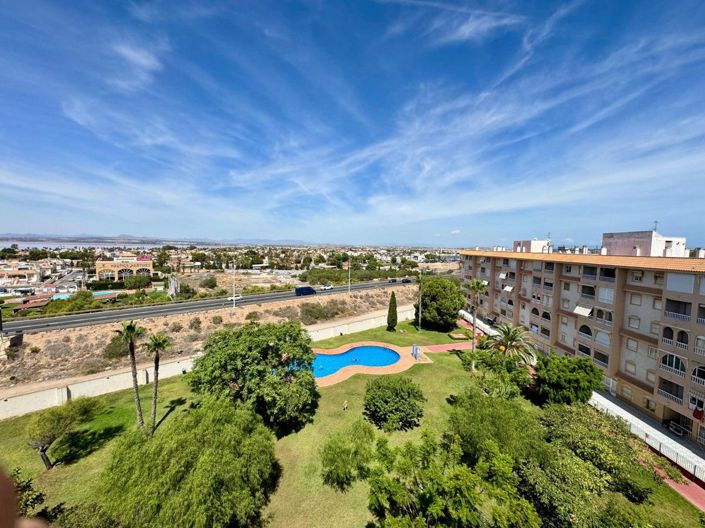 Image No.28-Appartement de 2 chambres à vendre à Torrevieja