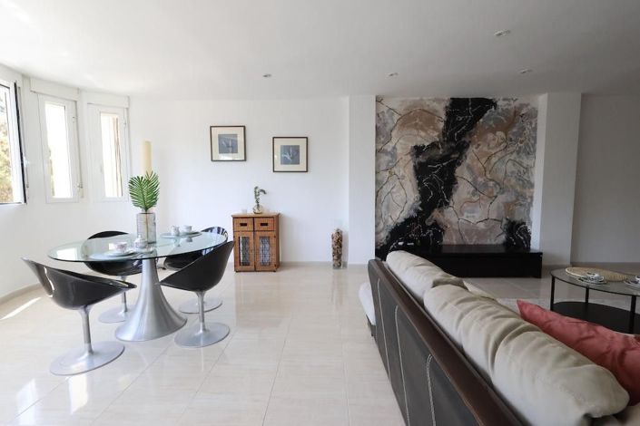 Image No.11-3 Bed Apartment for sale