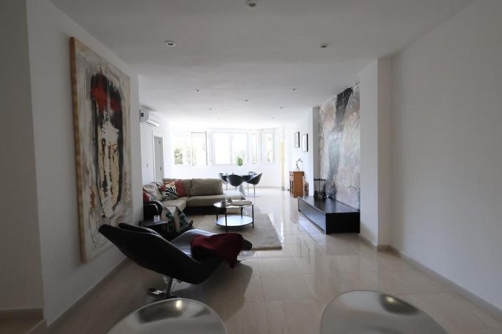 Image No.12-3 Bed Apartment for sale