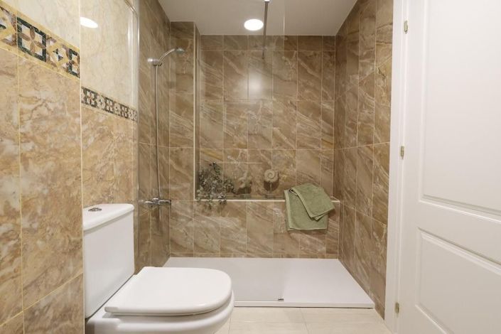 Image No.18-3 Bed Apartment for sale