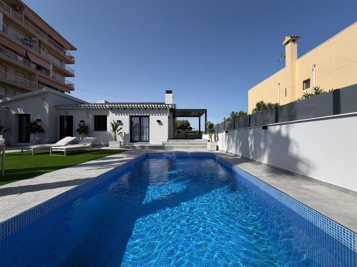 Image No.11-Villa de 4 chambres à vendre à Torrevieja