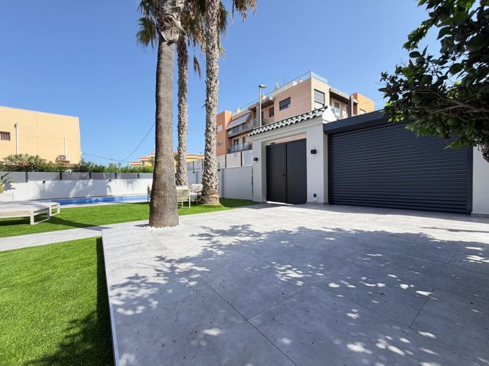 Image No.7-Villa de 4 chambres à vendre à Torrevieja