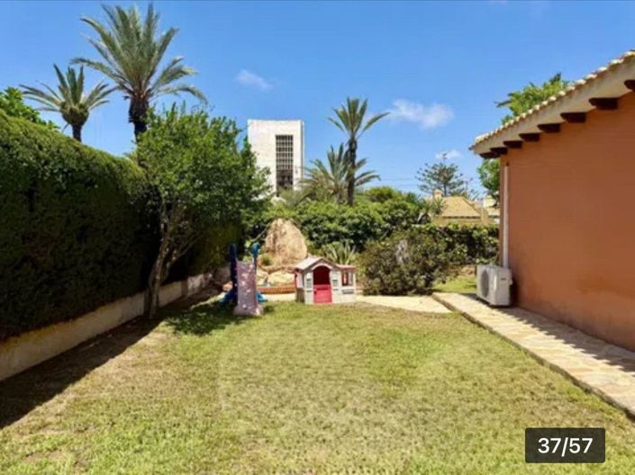 Image No.37-4 Bed Villa for sale