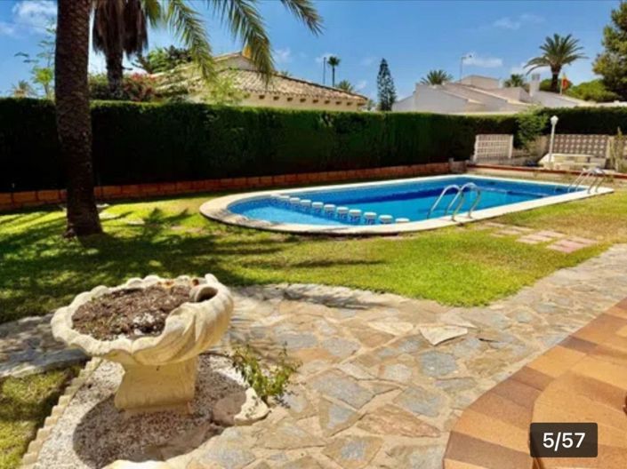 Image No.5-4 Bed Villa for sale