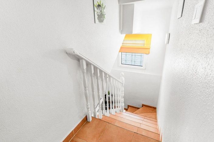 Image No.29-8 Bed Villa for sale