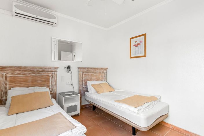 Image No.31-8 Bed Villa for sale