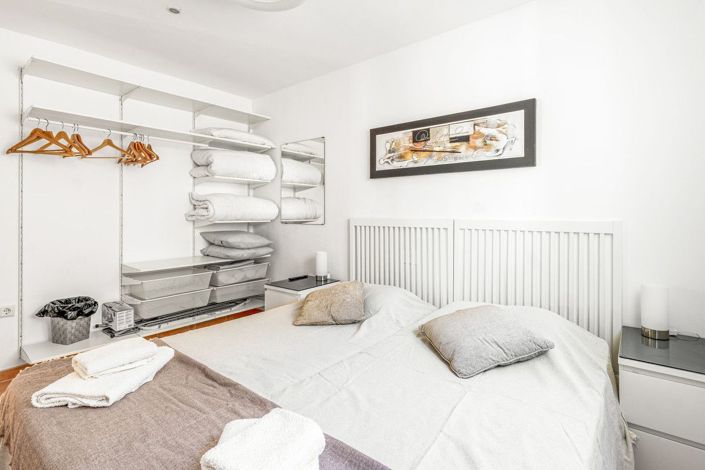 Image No.4-8 Bed Villa for sale