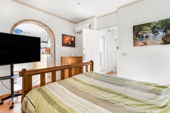 Image No.43-8 Bed Villa for sale