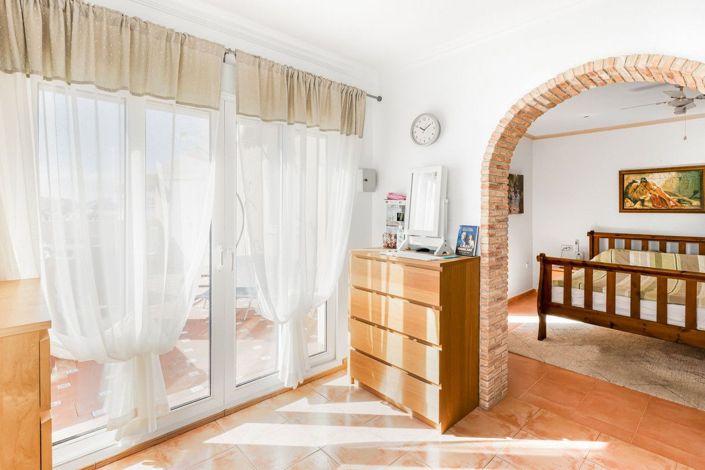 Image No.48-8 Bed Villa for sale