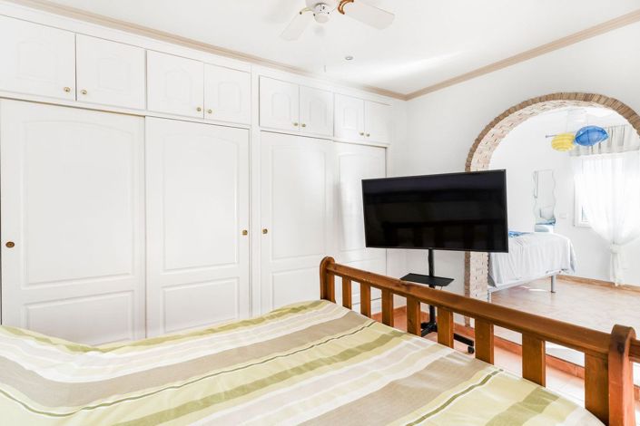 Image No.49-8 Bed Villa for sale