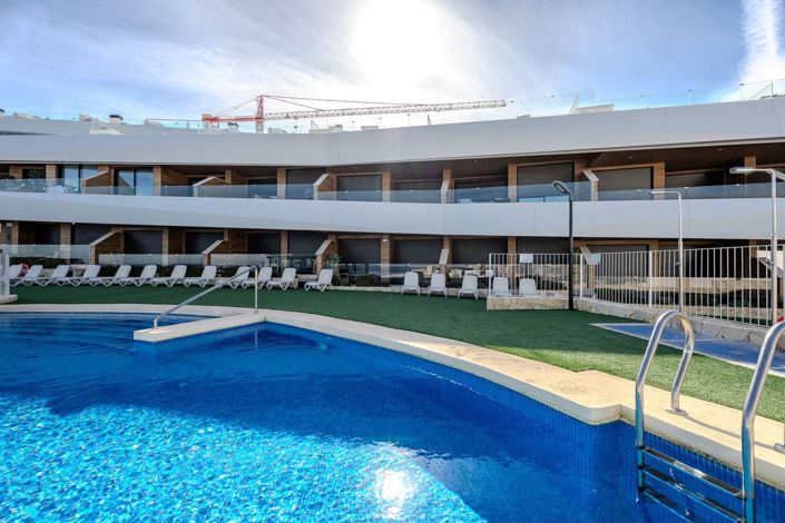 Image No.33-3 Bed Apartment for sale