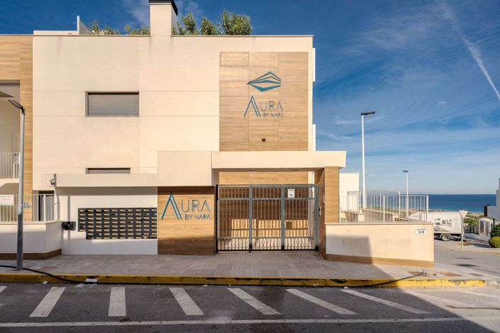 Image No.40-3 Bed Apartment for sale