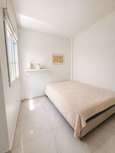 Image No.12-3 Bed House for sale