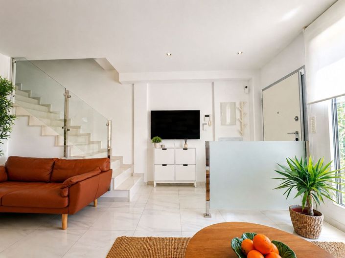 Image No.15-3 Bed House for sale