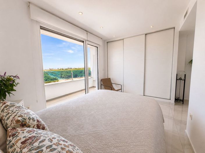 Image No.18-3 Bed House for sale