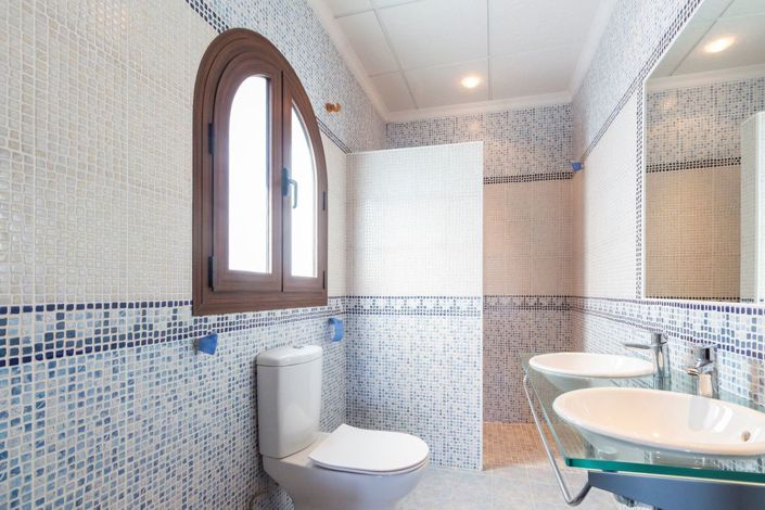 Image No.19-4 Bed Villa for sale