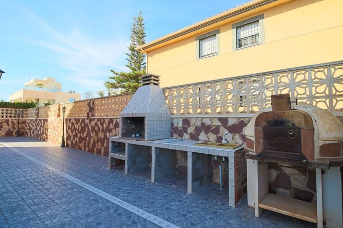 Image No.23-4 Bed Villa for sale