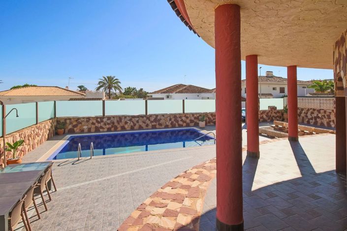 Image No.24-4 Bed Villa for sale