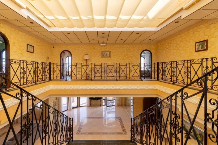 Image No.3-4 Bed Villa for sale