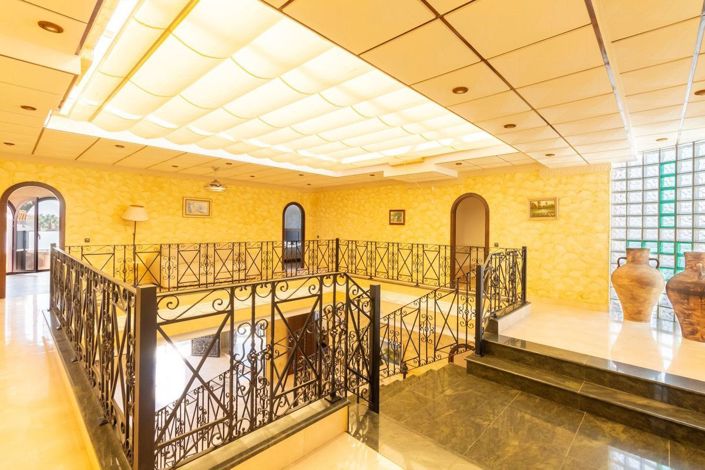Image No.4-4 Bed Villa for sale