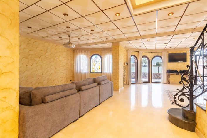 Image No.5-4 Bed Villa for sale