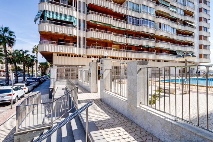 Image No.27-3 Bed Apartment for sale